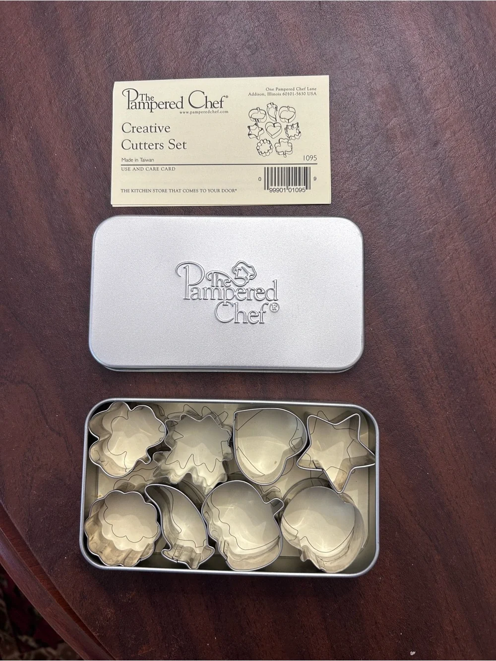 The Pampered Chef Creative Cutters Set